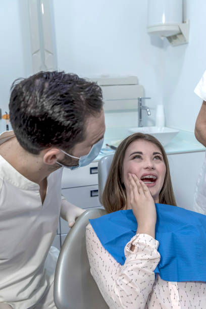 Best Cracked Tooth Emergency Dentist  in Poquott, NY